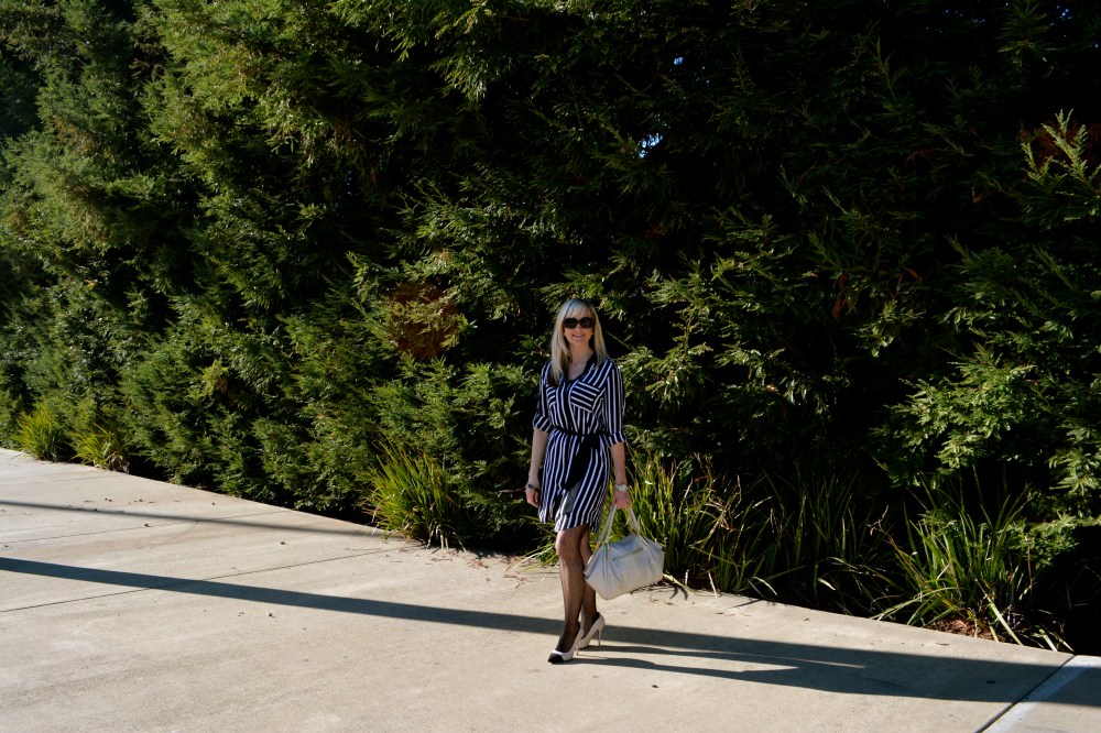 Wear and Share Wednesday mark. Avon Classic Hit Handbag