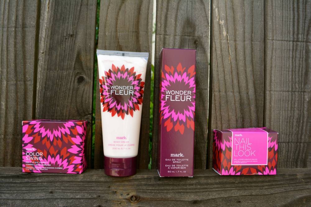 mark. Wonderfluer Collection and Packaging