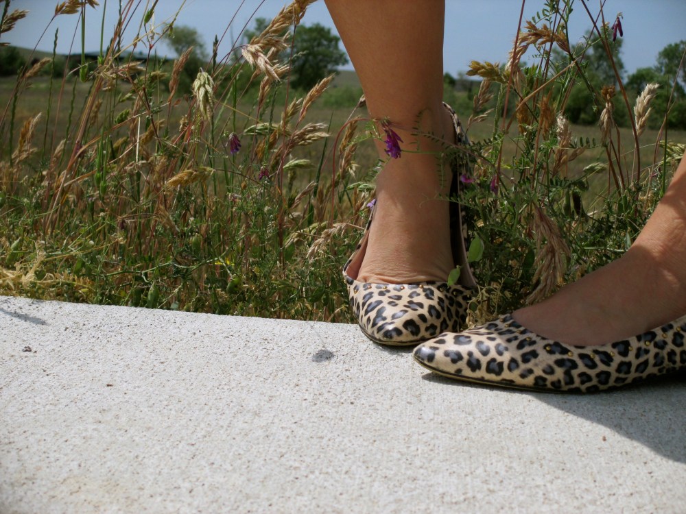 mark. Hit The Spot Leather Flats For Your Spring Neutrals