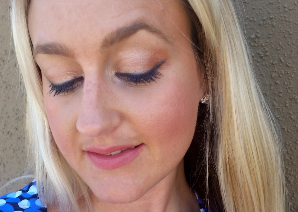 mark. Touch and Glow Coral  For Eyes 