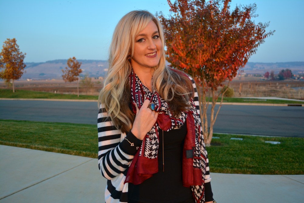 mark. Endless Style Scarf