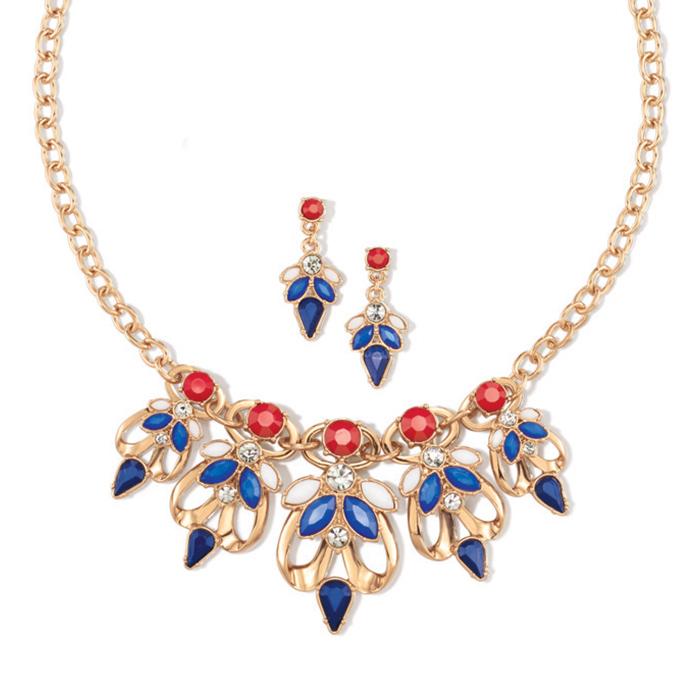 Avon Ms Patriotic Necklace and Earring Set