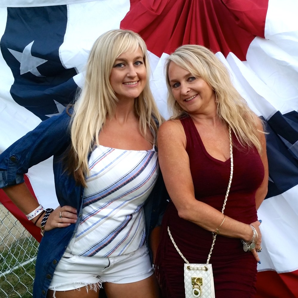 July's Go-To Neutral Makeup Look