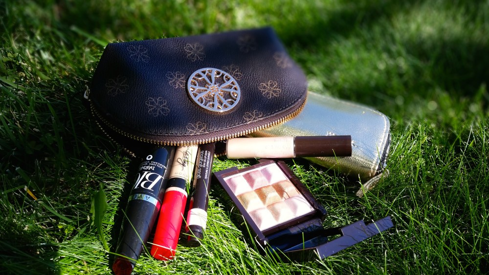 All The Products You Need For A Easy Summer Makeup Look