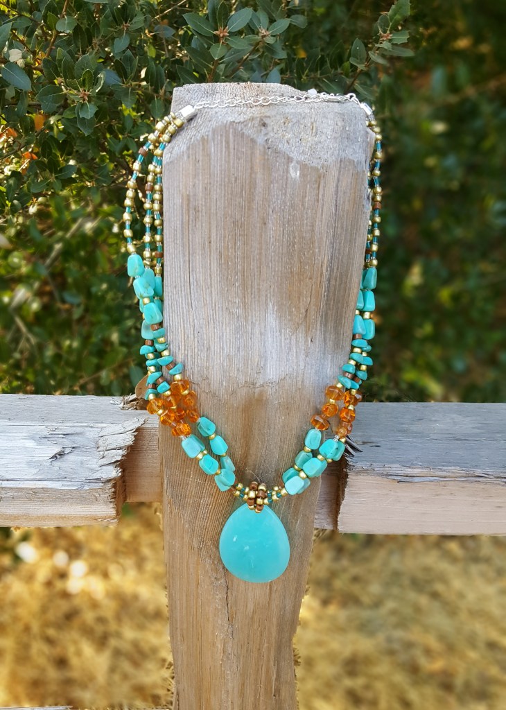 Avon Secret Escape Necklace