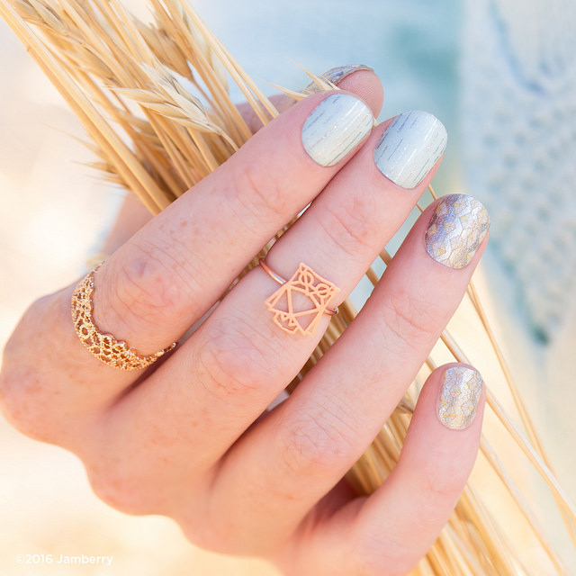 29325590675_8e3290b611_z