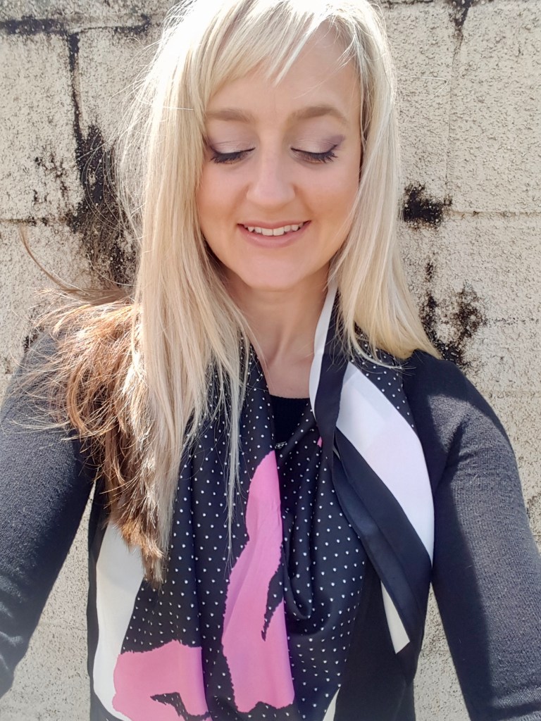 On Eyes: mark. Eye Contact Hookup in Smoke and Mirrors