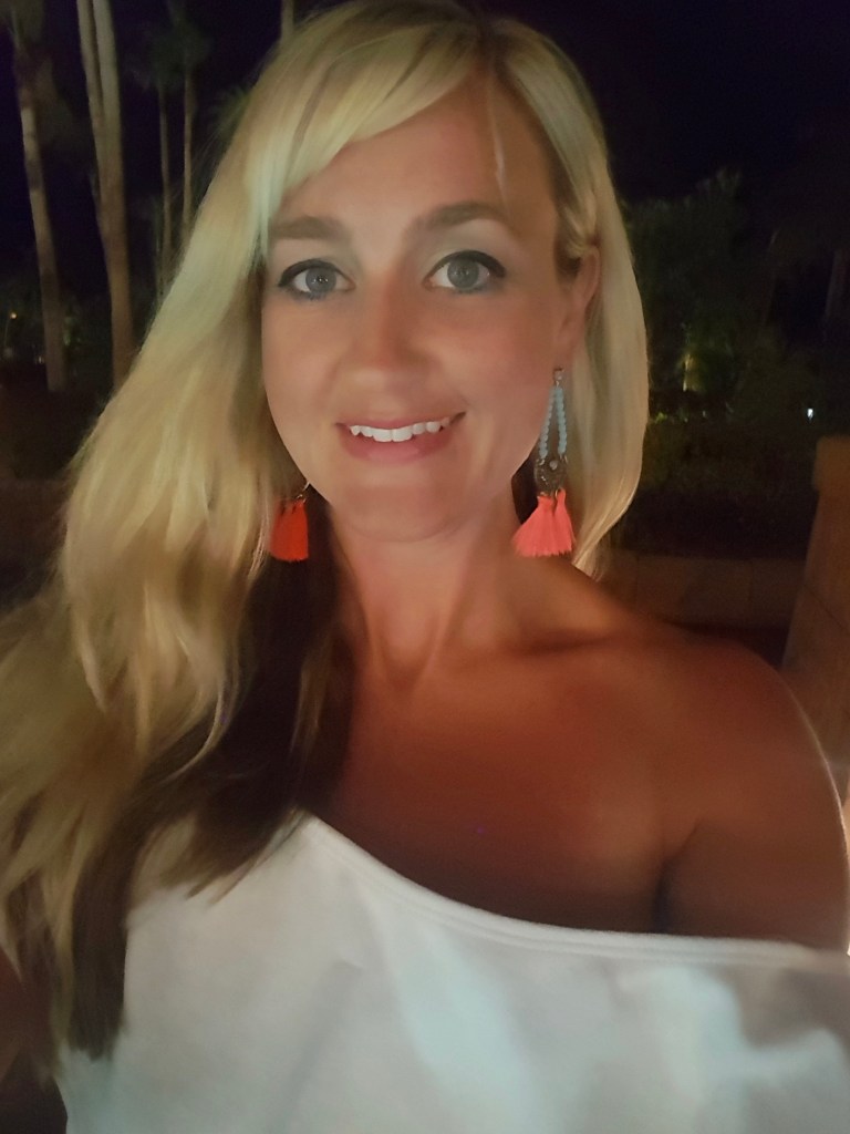 Warm Summer Nights Selfie in the mark. Havana Sol Collection