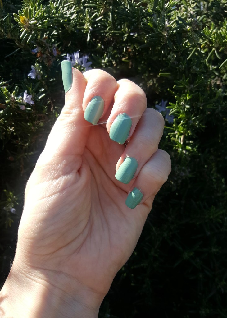 Avon Gel Polish in Clover